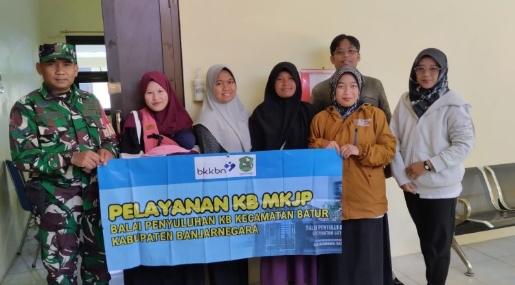Peduli Kesehatan Ibu dan Anak Babinsa Dampingi Kegiatan KB Metode Kontrasepsi Jangka Panjang (MKPJ) 