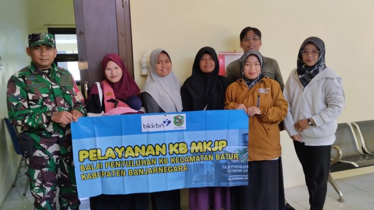 Peduli Kesehatan Ibu dan Anak Babinsa Dampingi Kegiatan KB Metode Kontrasepsi Jangka Panjang (MKPJ) 