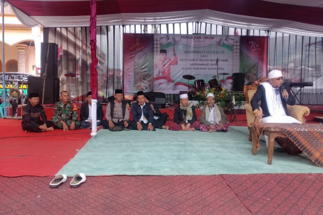 Sambut HUT RI ke 79 Babinsa Hadiri pengajian dan syukuran di wilayah Binaan 